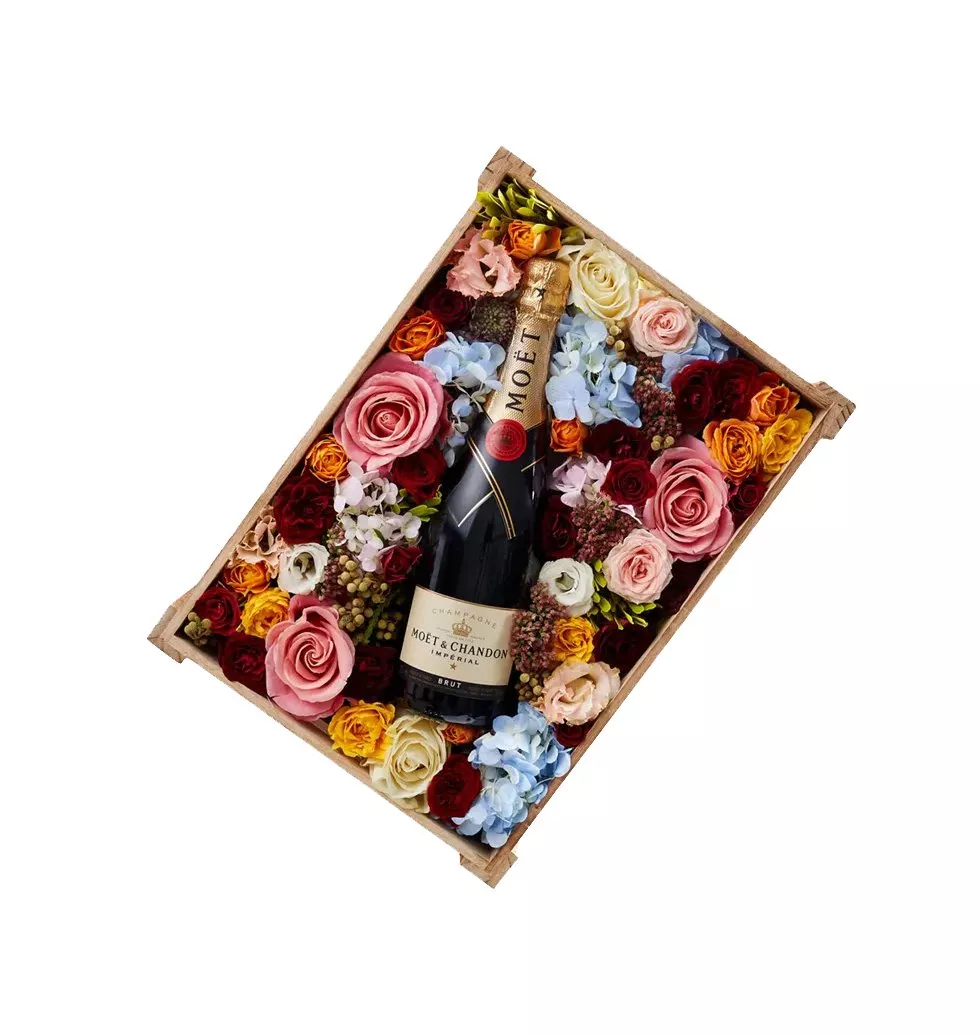 Delightful Champagne And Flower Basket